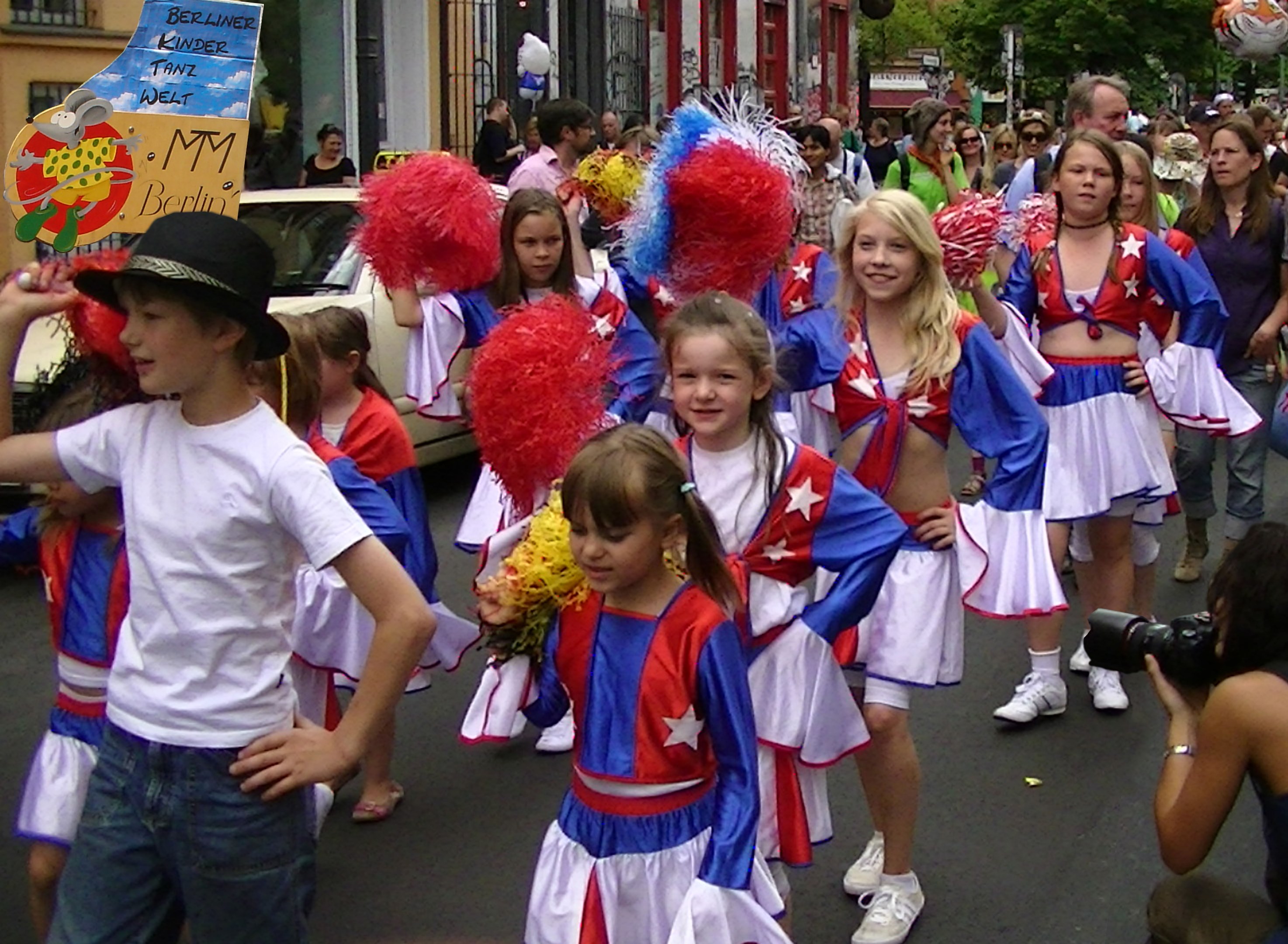 Berliner Kinder Tanzwelt Teilnahme Umzug Karneval der Kulturen Berlin